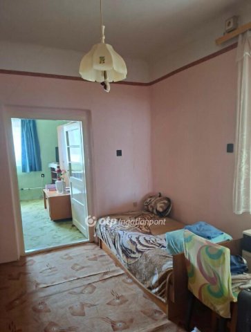Eladó családi ház, Vámospércsen 32.5 M Ft, 2 szobás