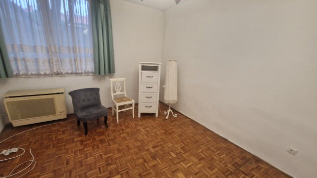 Kiadó téglalakás, albérlet, Győrött 140 E Ft / hó, 1 szobás