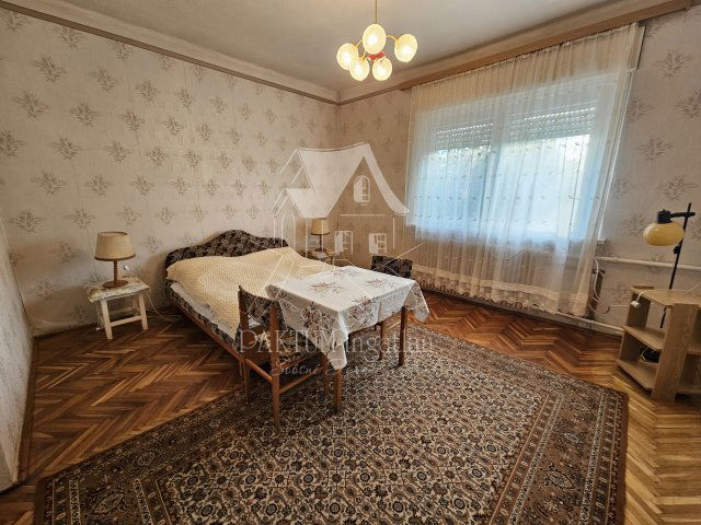 Eladó családi ház, Újszászon 16.5 M Ft, 2+1 szobás