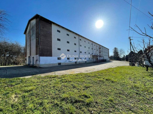 Eladó ipari ingatlan, Kisszálláson 129 M Ft