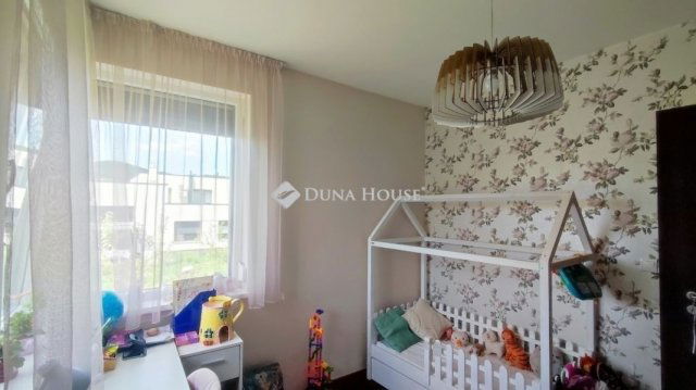 Eladó ikerház, Ürömön 228 M Ft, 5 szobás