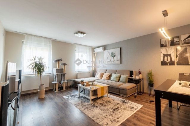 Eladó téglalakás, Budapesten, VI. kerületben 214.9 M Ft