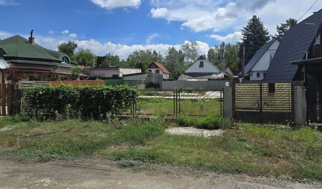 Eladó családi ház, Tasson 6.999 M Ft, 1 szobás