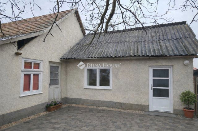 Eladó családi ház, Tápiószecsőn 38.5 M Ft, 3 szobás