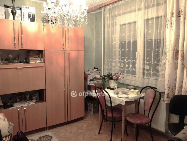 Eladó panellakás, Székesfehérvárott 52.5 M Ft, 1+1 szobás