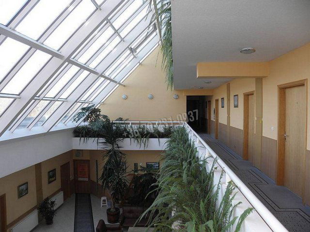 Eladó hotel, Zalakaroson 1612 M Ft, 44 szobás