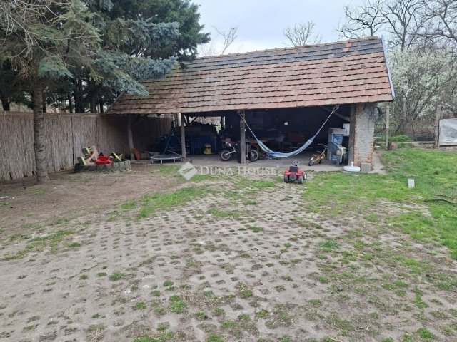 Eladó családi ház, Fóton 110 M Ft, 7 szobás