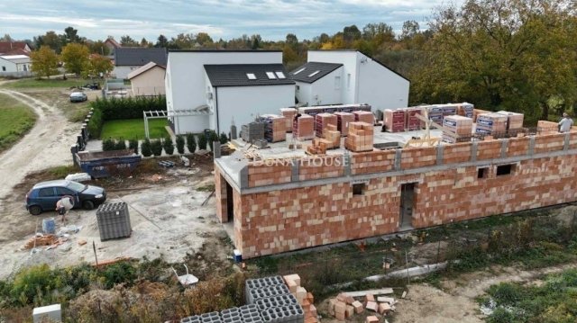 Eladó téglalakás, Ráckevén 63.5 M Ft, 3 szobás