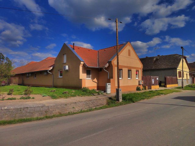 Eladó hotel, Dávodon 84.9 M Ft, 7 szobás / költözzbe.hu