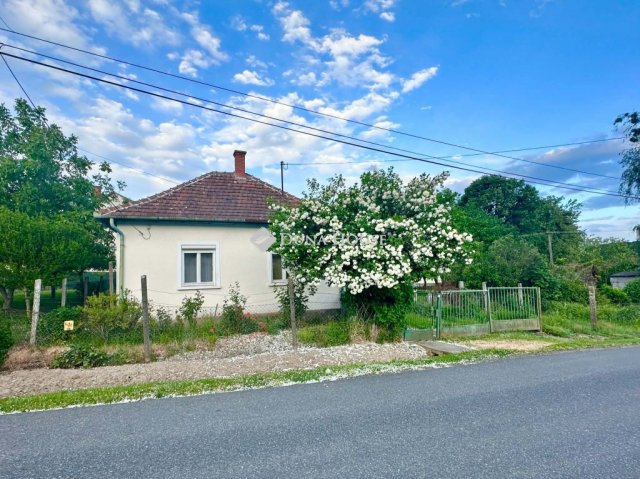 Eladó családi ház, Zalalövőn 22 M Ft, 1 szobás
