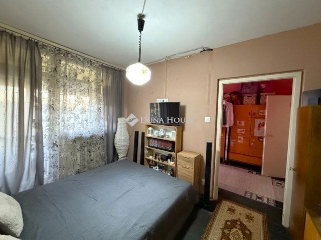 Eladó panellakás, Budapesten, XV. kerületben 72.3 M Ft, 3 szobás