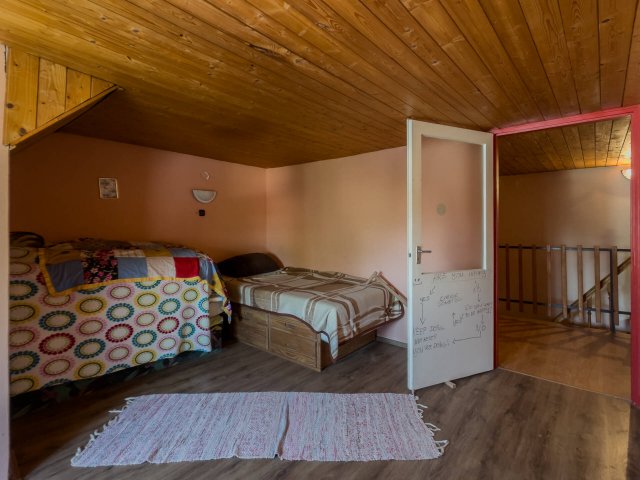 Eladó családi ház, Baján 75 M Ft, 6 szobás