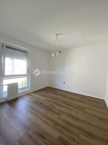 Eladó panellakás, Pécsett, Fagyöngy utcában 59.9 M Ft, 3 szobás