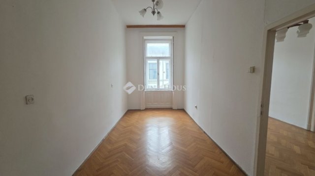 Eladó téglalakás, Budapesten, VIII. kerületben 139 M Ft