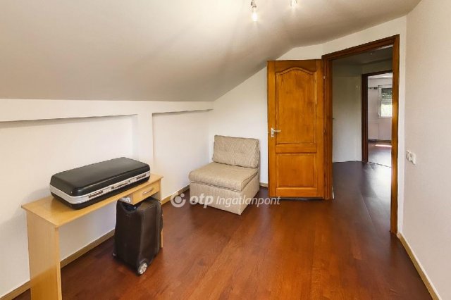 Eladó családi ház, Szigetszentmiklóson 92.45 M Ft, 4 szobás