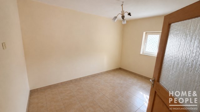 Eladó családi ház, Hódmezővásárhelyen 17 M Ft, 1 szobás