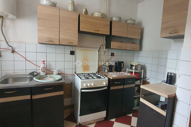 Eladó családi ház, Szombathelyen 29.9 M Ft, 2 szobás