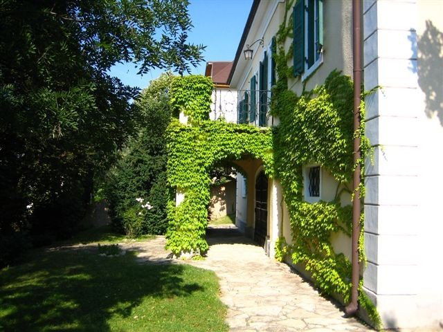 Kiadó családi ház, albérlet, II. kerületben, Bimbó úton