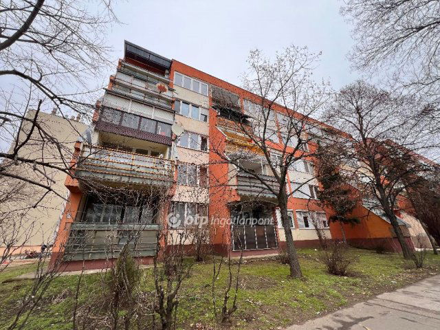 Eladó téglalakás, Nyíregyházán 69.9 M Ft, 3 szobás