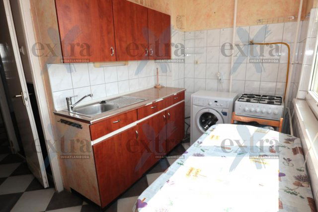 Kiadó panellakás, albérlet, Szegeden 155 E Ft / hó, 2 szobás