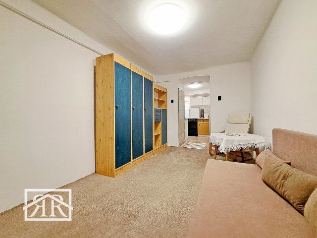 Kiadó téglalakás, albérlet, Szegeden, Öthalom utcában