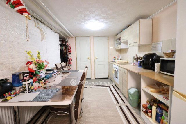 Eladó családi ház, Budapesten, XVIII. kerületben 145 M Ft