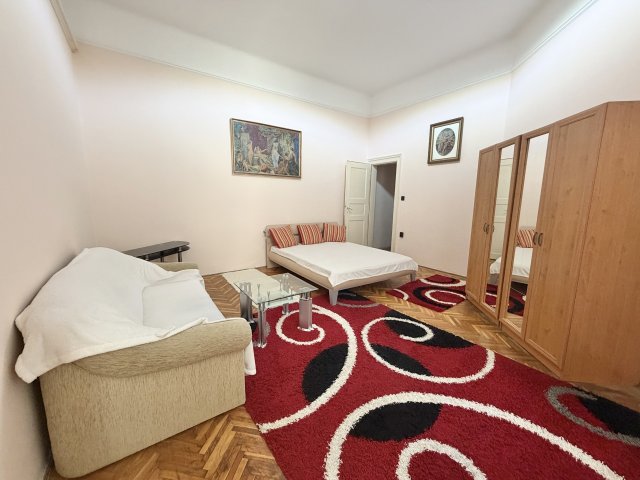 Kiadó téglalakás, albérlet, VII. kerületben, Akácfa utcában