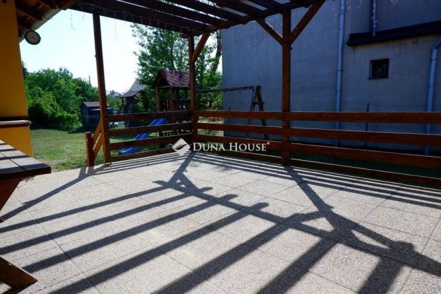 Eladó családi ház, Székesfehérvárott 135 M Ft, 5 szobás