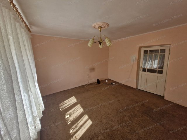 Eladó családi ház, Újszilváson 18.9 M Ft, 1 szobás