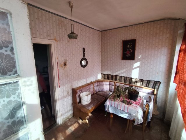 Eladó családi ház, Mezőfalván 9.2 M Ft, 2 szobás