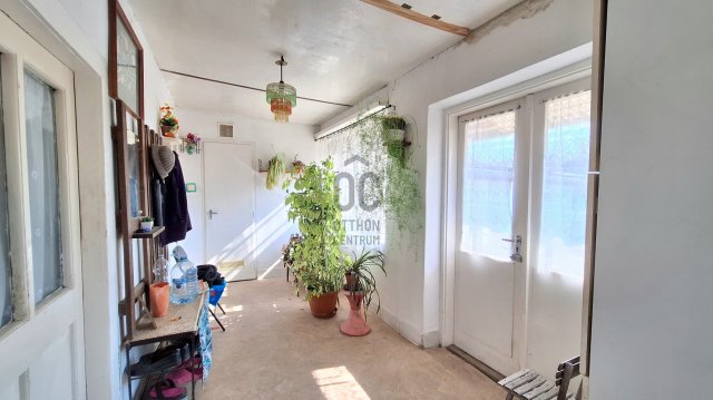 Eladó családi ház, Sárpilisen 14.5 M Ft, 3 szobás