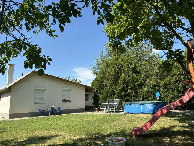 Eladó családi ház, Kecskeméten 39.9 M Ft, 4 szobás