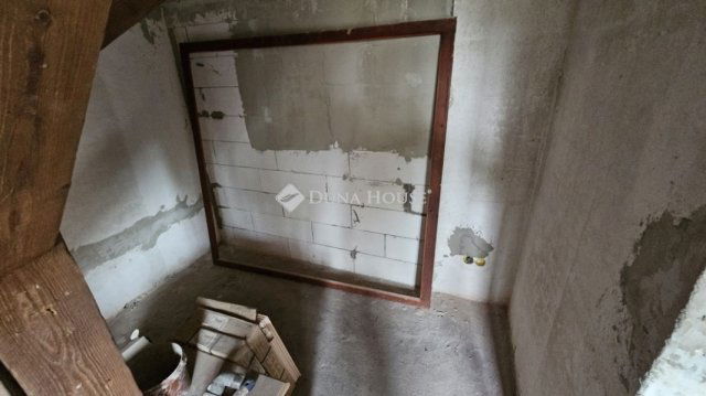 Eladó téglalakás, Budapesten, XVII. kerületben 95 M Ft, 4 szobás