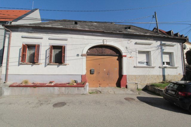 Eladó családi ház, Veszprémben 59.9 M Ft, 3+1 szobás