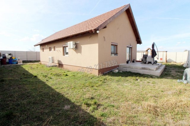 Eladó családi ház, Ráckevén 99.9 M Ft, 4 szobás
