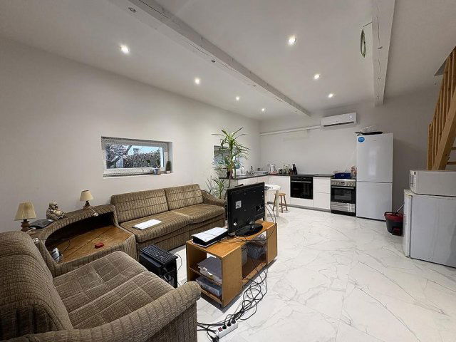 Eladó ikerház, Budakalászon 54.9 M Ft, 2 szobás