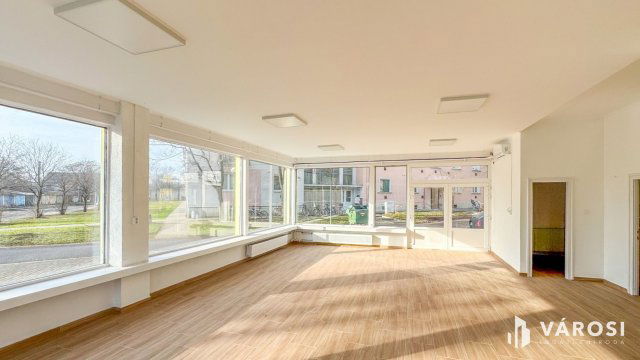 Eladó üzlethelyiség, Hódmezővásárhelyen 45 M Ft