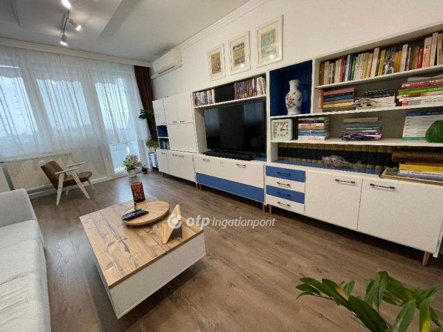 Eladó panellakás, Debrecenben 69.9 M Ft, 1+2 szobás