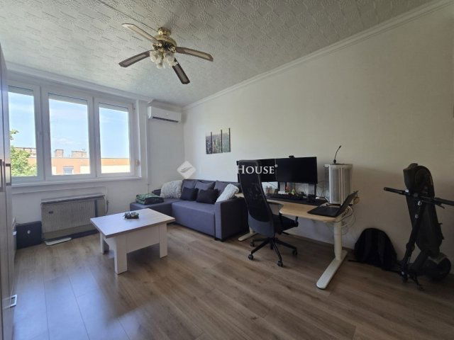 Eladó téglalakás, Budapesten, X. kerületben 55 M Ft, 2 szobás