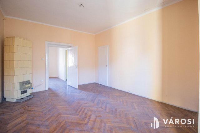 Eladó téglalakás, Győrött 44.99 M Ft, 2 szobás