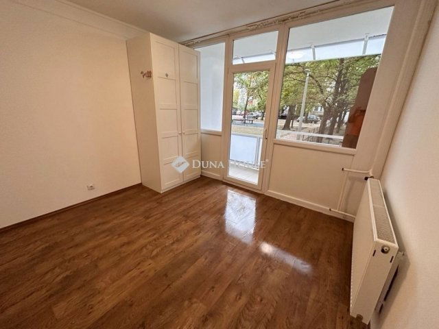 Eladó panellakás, Budapesten, IV. kerületben 68.9 M Ft, 2 szobás