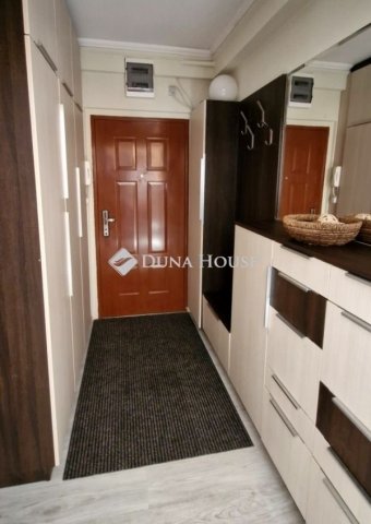 Eladó panellakás, Budapesten, III. kerületben 107.5 M Ft