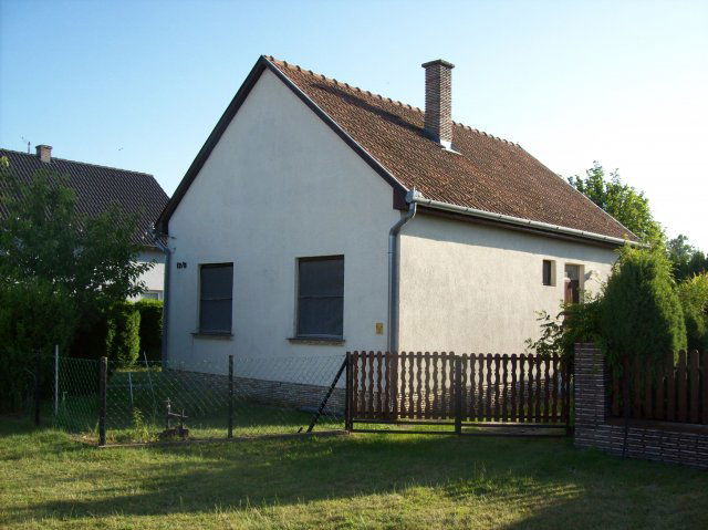 Eladó nyaraló, Balatonmáriafürdőn 54.9 M Ft, 2 szobás
