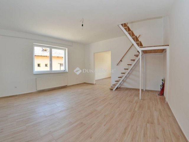 Eladó ikerház, Budapesten, XIX. kerületben 139.9 M Ft, 5 szobás