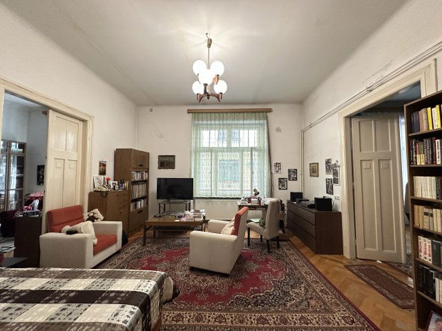 Eladó téglalakás, Budapesten, IX. kerületben, Bakáts utcában