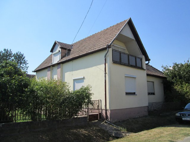 Eladó családi ház, Rózsafán 14.9 M Ft, 4 szobás
