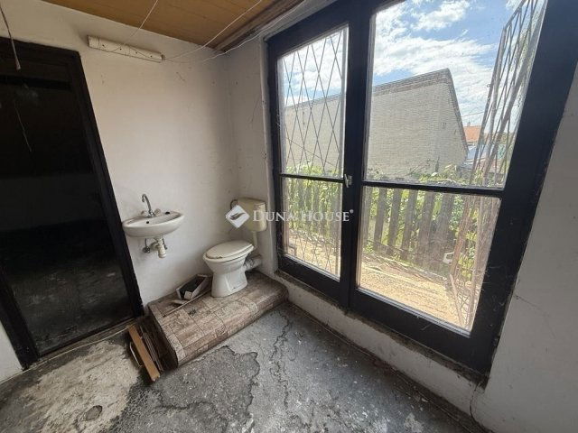 Eladó családi ház, Budapesten, XX. kerületben 59.999 M Ft