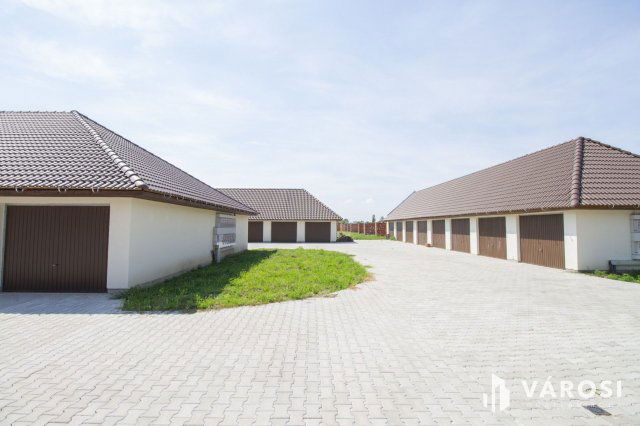 Eladó garázs, Gyulán 5.5 M Ft / költözzbe.hu
