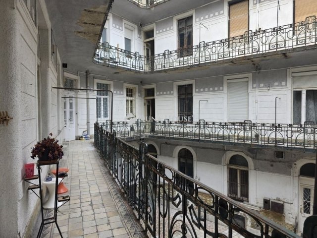 Eladó téglalakás, Budapesten, VIII. kerületben 130 M Ft