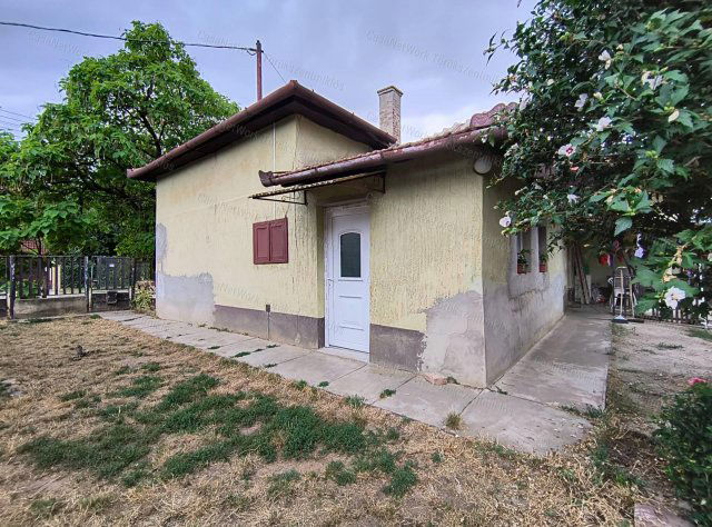 Eladó családi ház, Kengyelen 18.5 M Ft, 3 szobás